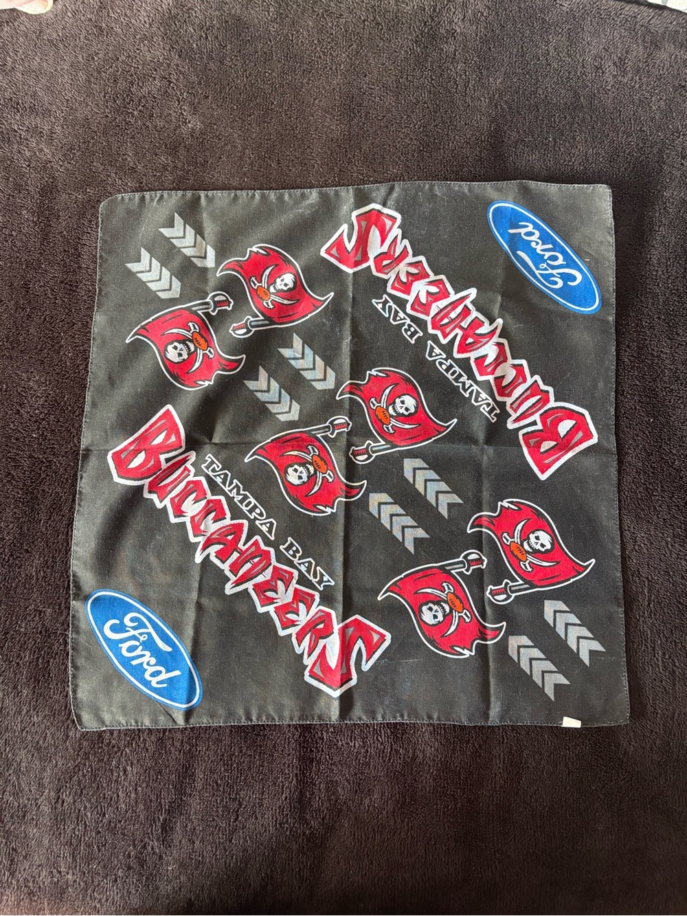 Tampa Bay Buccaneers x Ford bandana 20” x 20”